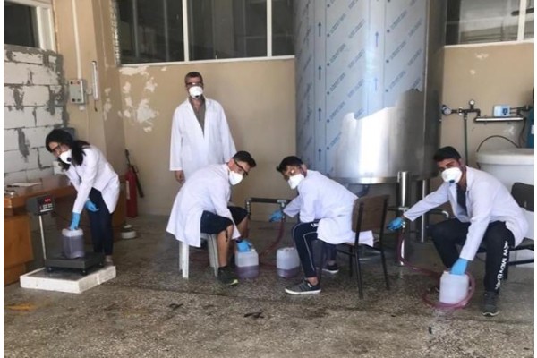 OKULDA ÜRETİP SATIYORLAR