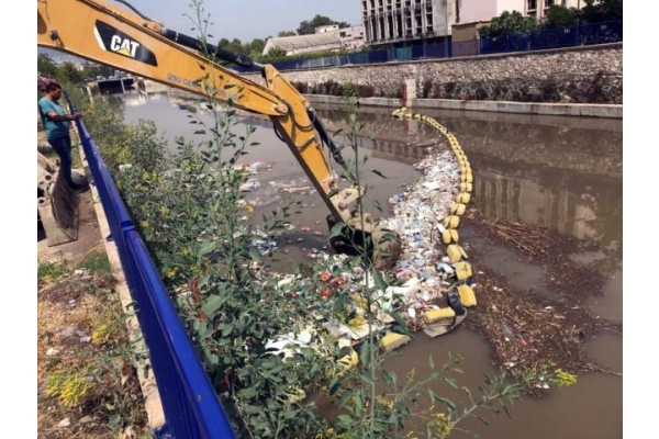 İZSU, DERELERDEN 15 BİN KAMYON MALZEME ÇIKARDI