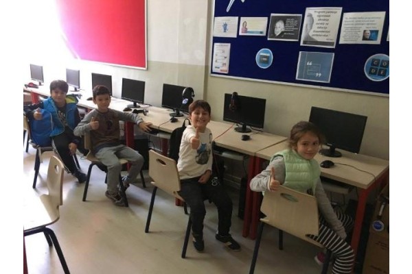 TED KOLEJİ ÖĞRENCİLERİ ‘KODLAMAYI’ ÖĞRENDİ