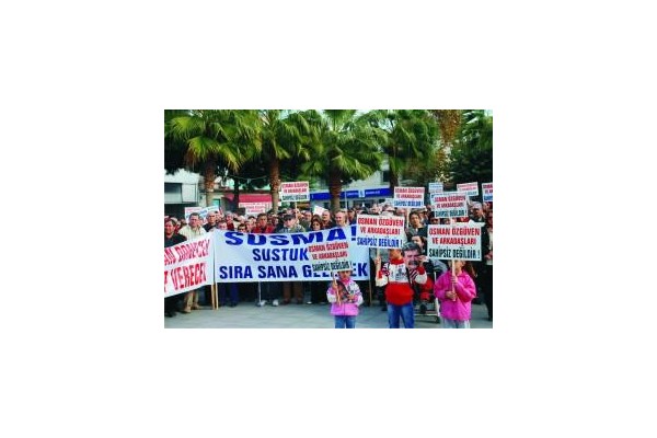 OSMAN ÖZGÜVENE DESTEK SÜRÜYOR