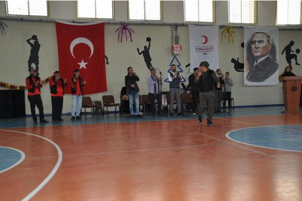 CEZAEVİNDEKİ ÇOCUKLAR YILBAŞINA ‘MİKROP’LA GİRDİ