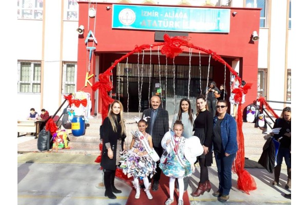 ATATÜRK İLKOKULU’NDA ATIK MATERYAL DEFİLESİ