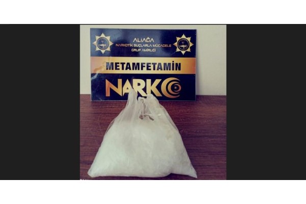 Çantalarında uyuşturucuyla yakalandılar