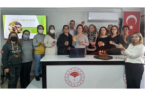 DİKİLİ'DE GENEL TIBBİ BİTKİLER EĞİTİMİ