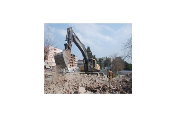 Atatürk İÖO'da beklenen yıkım gerçekleşti