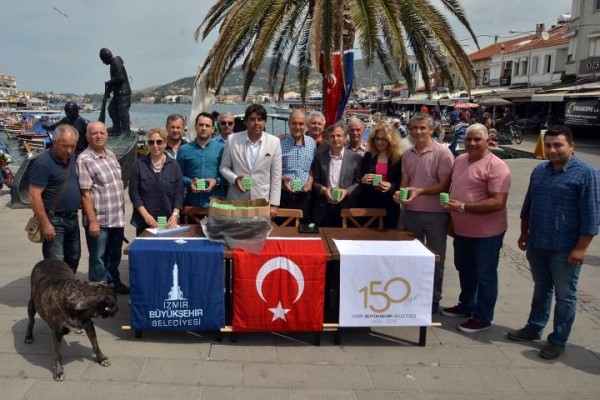 FOÇALI ARICILARA BÜYÜKŞEHİR DESTEĞİ