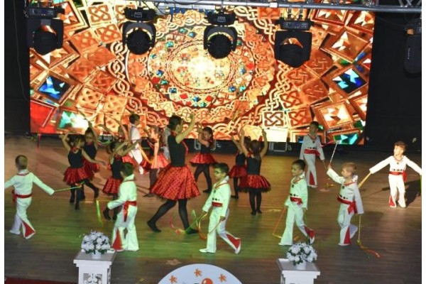 DENİZ YILDIZIM’DA MUHTEŞEM YILSONU