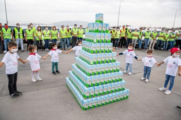 ‘Süt Kuzusu’ 30 ilçede çocuklara ulaşıyor