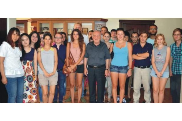 DÜNYA GENÇLERİ ALİAĞA’DA BULUŞTU