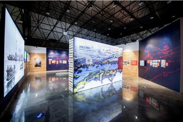 İSTIKLAL SERGISI İZMIR’DE