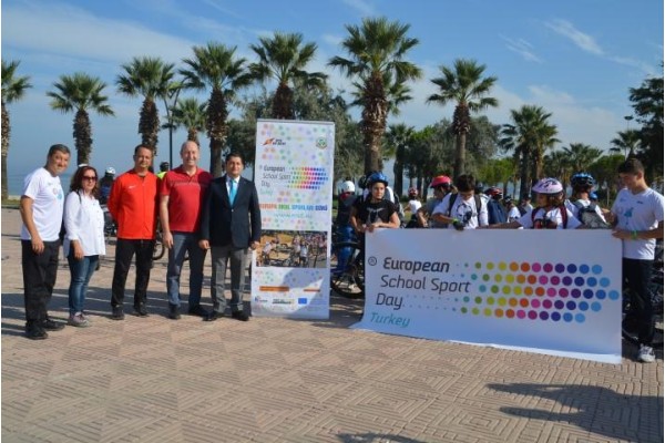 ATATÜRK ORTAOKULU’NDAN BİSİKLET TURU ETKİNLİĞİ