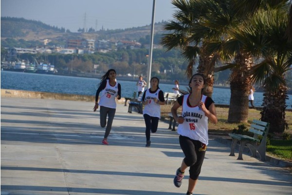 GENÇLER CUMHURİYET İÇİN KOŞTU