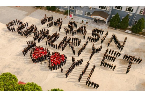 Alp Oğuz Anadolu Lisesi’nden “100. Yıl" koreografisi