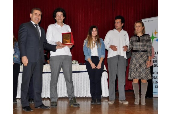 MÜNAZARANIN BİRİNCİSİ ALP OĞUZ ANADOLU LİSESİ