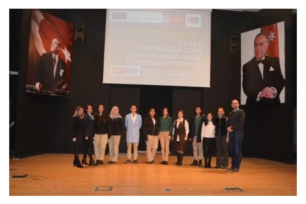 PROJELER ÖĞRENCİLERE AVRUPA KAPILARINI AÇTI