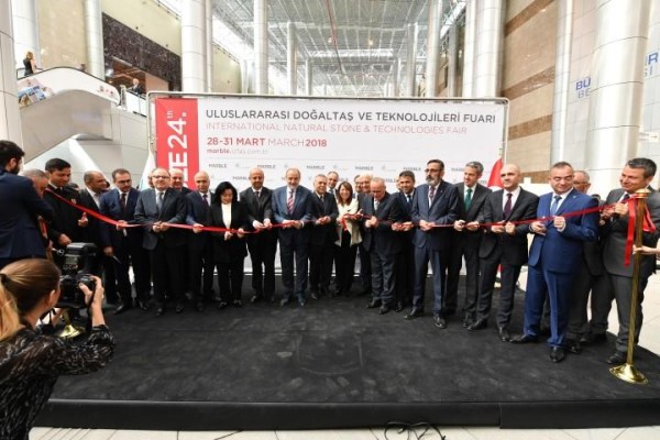 TÜRKİYE'NİN EN 'AĞIR' FUARI KAPILARINI AÇTI