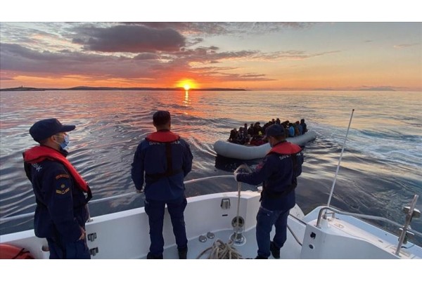 666 DÜZENSİZ GÖÇMEN YAKALANDI