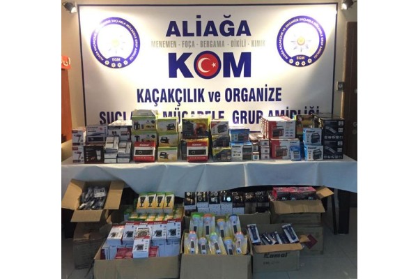 ALİAĞA'DA KAÇAK ELEKTRONİK EŞYA OPERASYONU