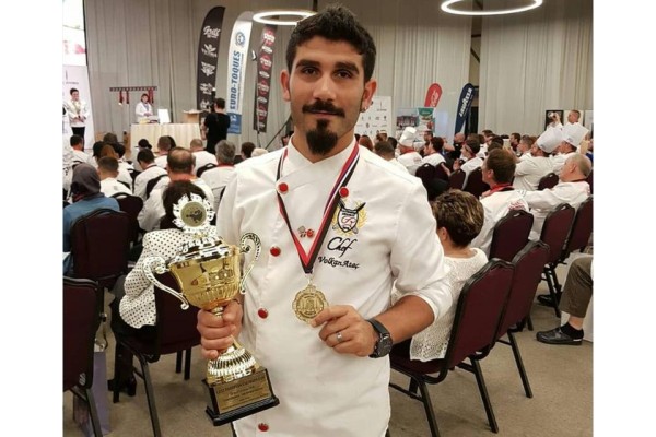 ADINI DÜNYAYA DUYURDU