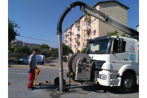 İZSU ALİAĞA’DA MAZGALLARI TEMİZLİYOR