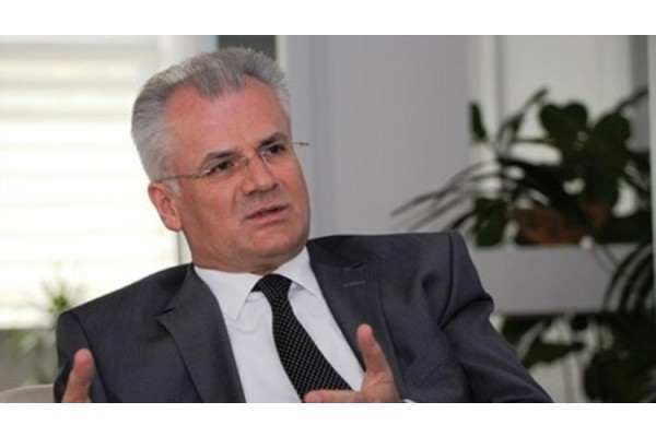 ÖNCE İSTİFA, SONRA GÖZALTI