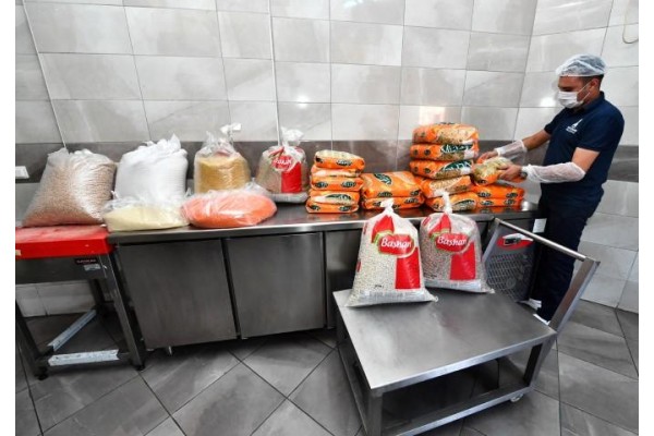 Cemevlerine erzak desteği