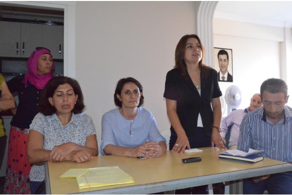 HDP ALİAĞA’DA BAYRAMLAŞMA