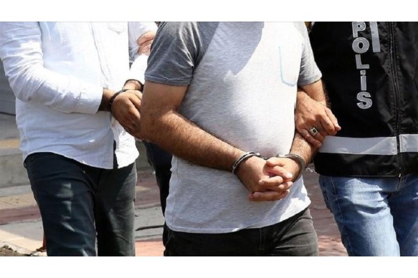 Kaçakçılık operasyonlarında 17 şüpheli yakalandı