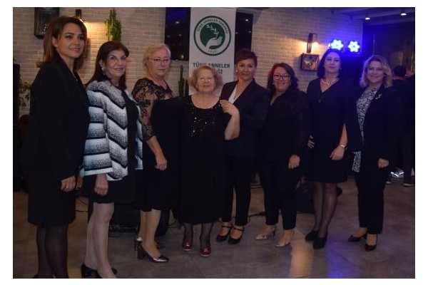 TÜRK ANNELER DERNEĞİ’NDEN CUMHURİYET YEMEĞİ