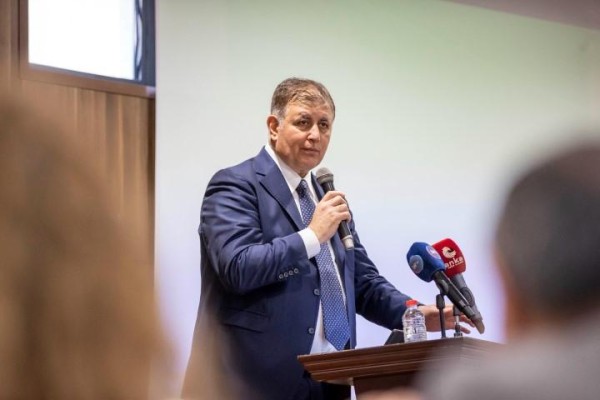 Başkan Tugay’dan gündeme dair mesajlar