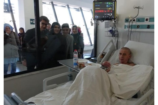 VÜCUDUNDAKİ YÜZDE 80 ORANINDA YANIKLA HAYATA TUTUNDU