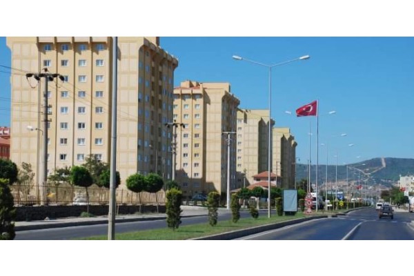 ALİAĞA TOKİ KONUTLARINDA SULAR DURULMUYOR