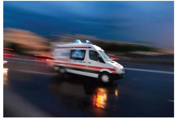 AMBULANS YOLDAN ÇIKTI: 5 YARALI