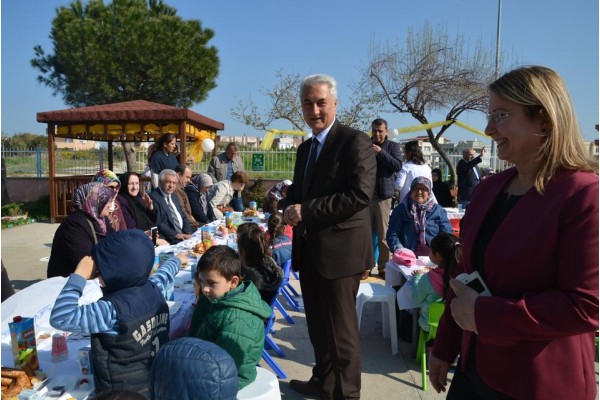 ÖĞRENCİLER AİLE BÜYÜKLERİ İLE KAHVALTIDA BULUŞTU