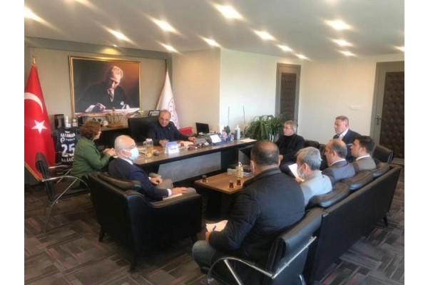 İHTİYAÇ SAHİBİ VATANDAŞLARA BİN LİRALIK NAKDİ YARDIM