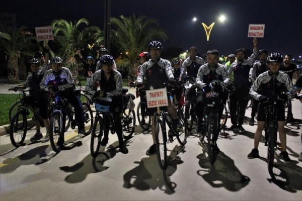 TRAFİKTE BİZ DE VARIZ!