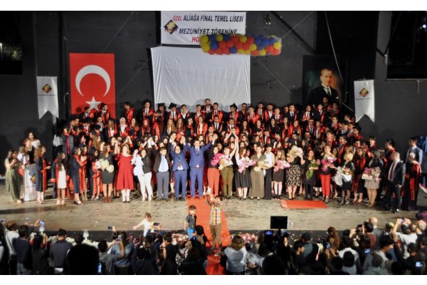 ‘FİNAL’DE MEZUNİYET COŞKUSU…