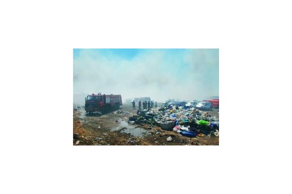 ALİAĞA'DA YANGIN KORKUTTU