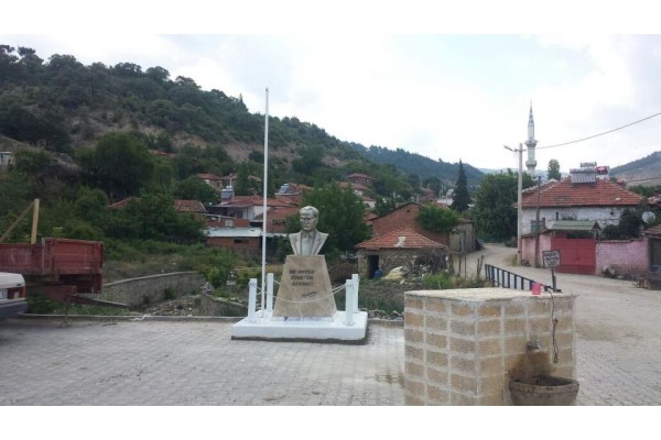 KÖYLERE "ATATÜRK" BÜSTÜ