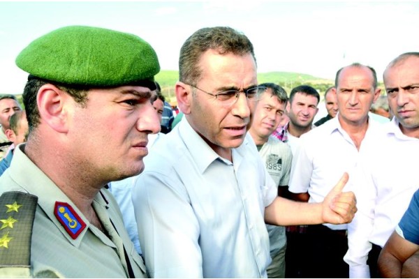 KAYMAKAM YILMAZ, “ÇÖZÜM YOLU BU DEĞİL”