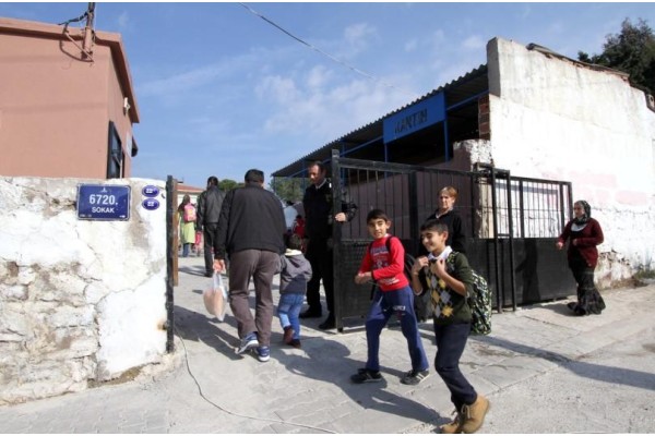 KARŞIYAKA'NIN OKULLARI ARTIK DAHA GÜVENLİ