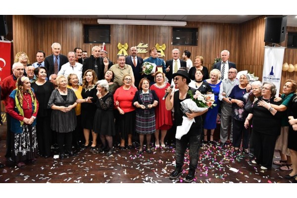 HUZUREVİ'NDE YILBAŞI