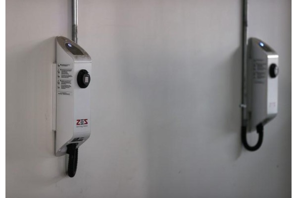 TESLA, İZMİR'E ŞARJ İSTASYONU KURACAK