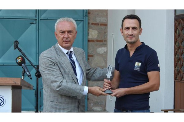 BAŞARILI GAZETECİLER ÖDÜLLENDİRİLDİ