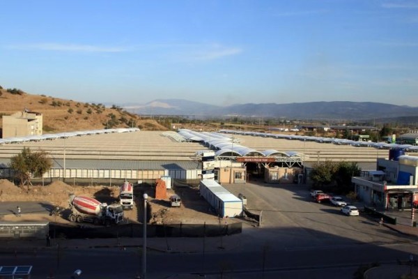 PAZAR YERİ YENİLENDİ