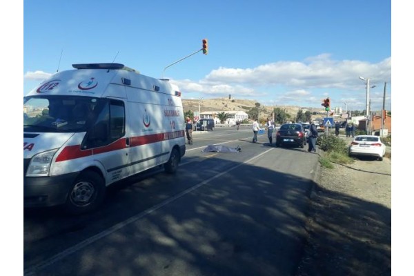 TRAFİK KAZASI: 1 ÖLÜ