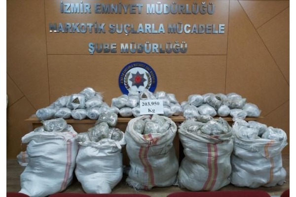 203 kilo 950 gram esrar ele geçirildi