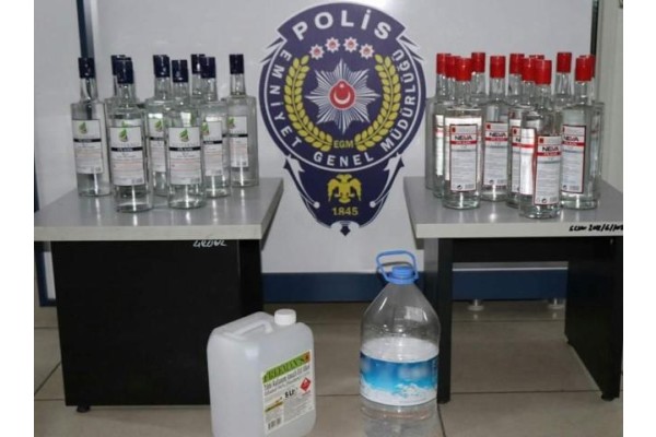 FOÇA’DA KAÇAK İÇKİ OPERASYONU