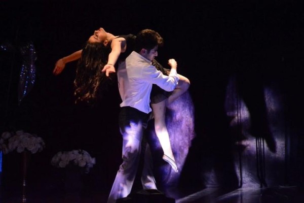 GENÇ DANSÇILAR PERFORMANSLARINI SERGİLEDİ