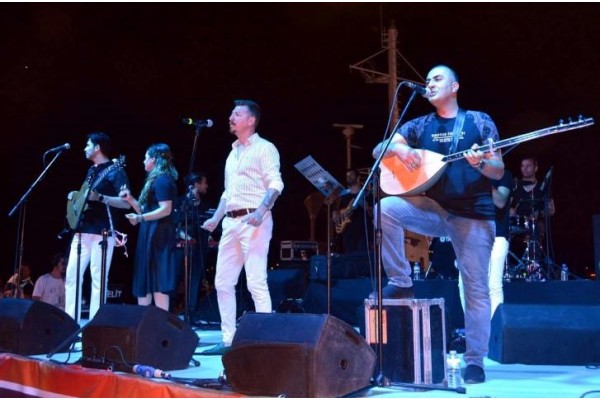 AĞABAND’TAN MÜZİK ZİYAFETİ